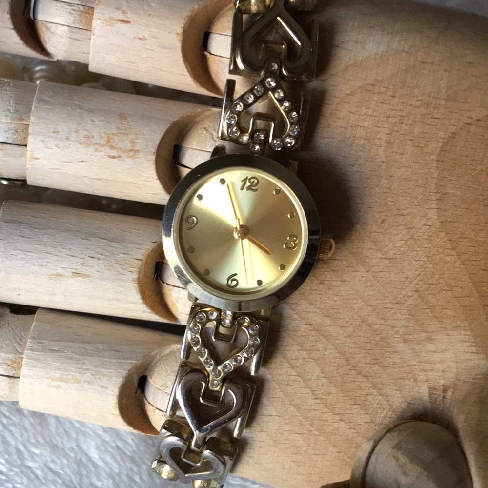 clock Allude🌷 - Picture 13 of 16
